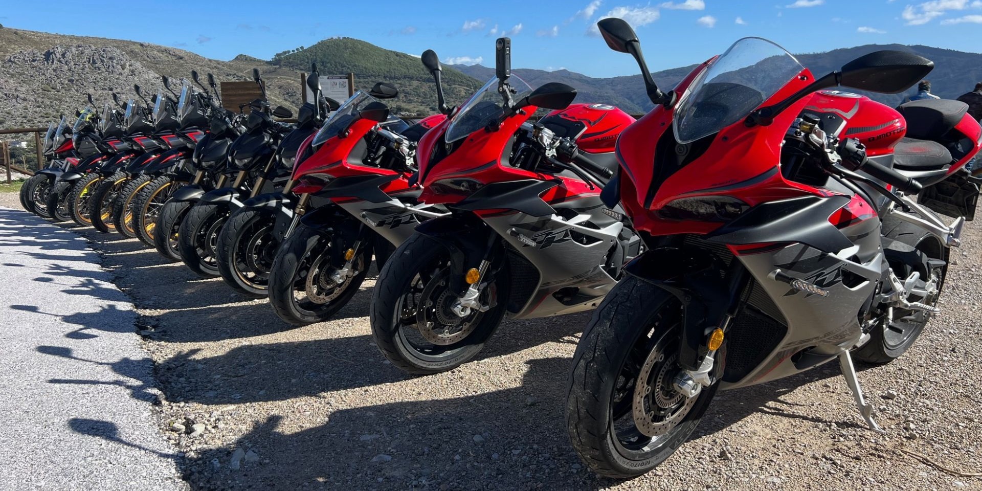 Motorky a čtyřkolky QJ Motor